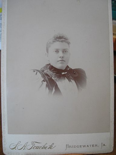 Aunt Annie or Annis Tompson (aunt of Ina I guess), S.A. Fouc